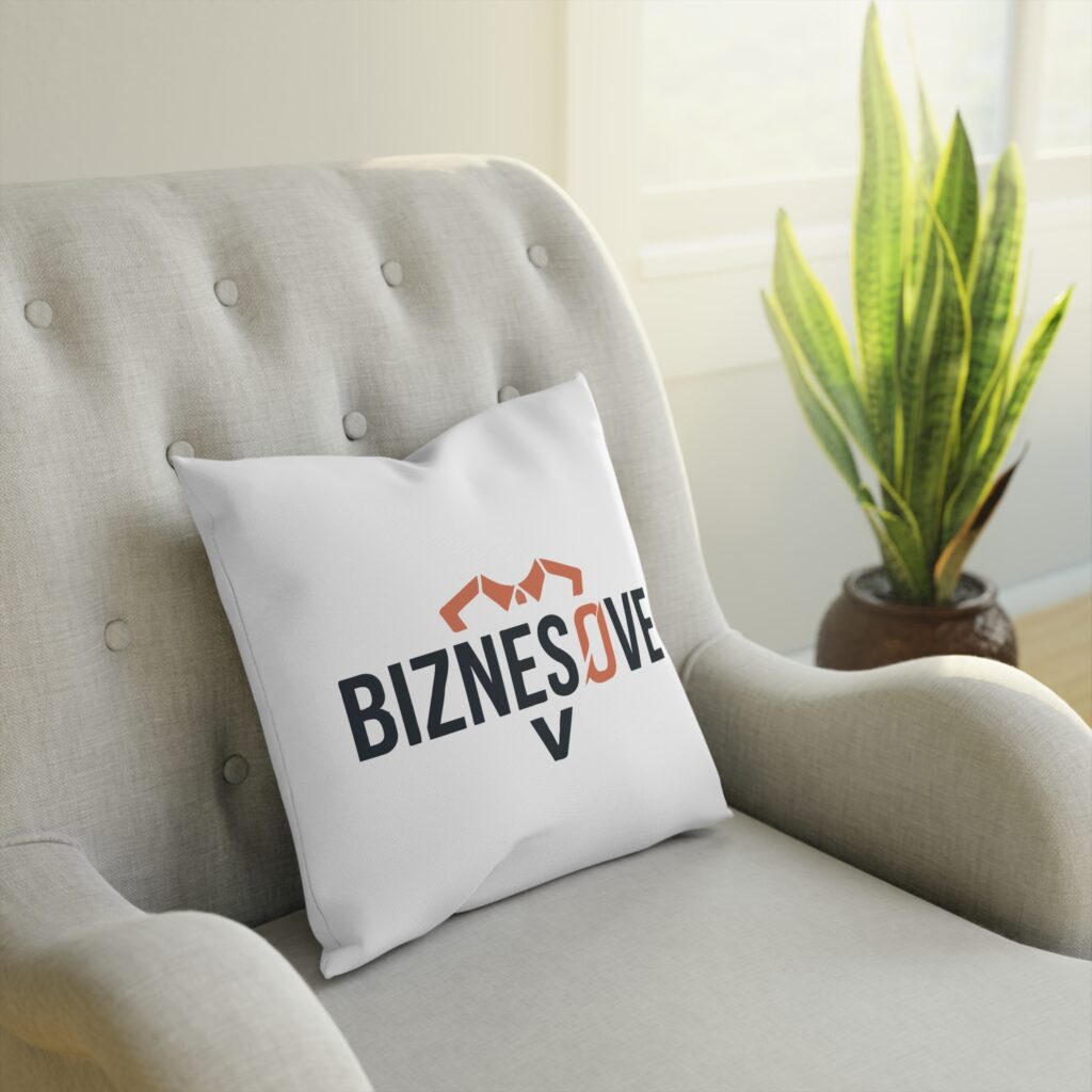 Poduszka Dekoracyjna Z Własnym Nadrukiem – Logo Firmy
